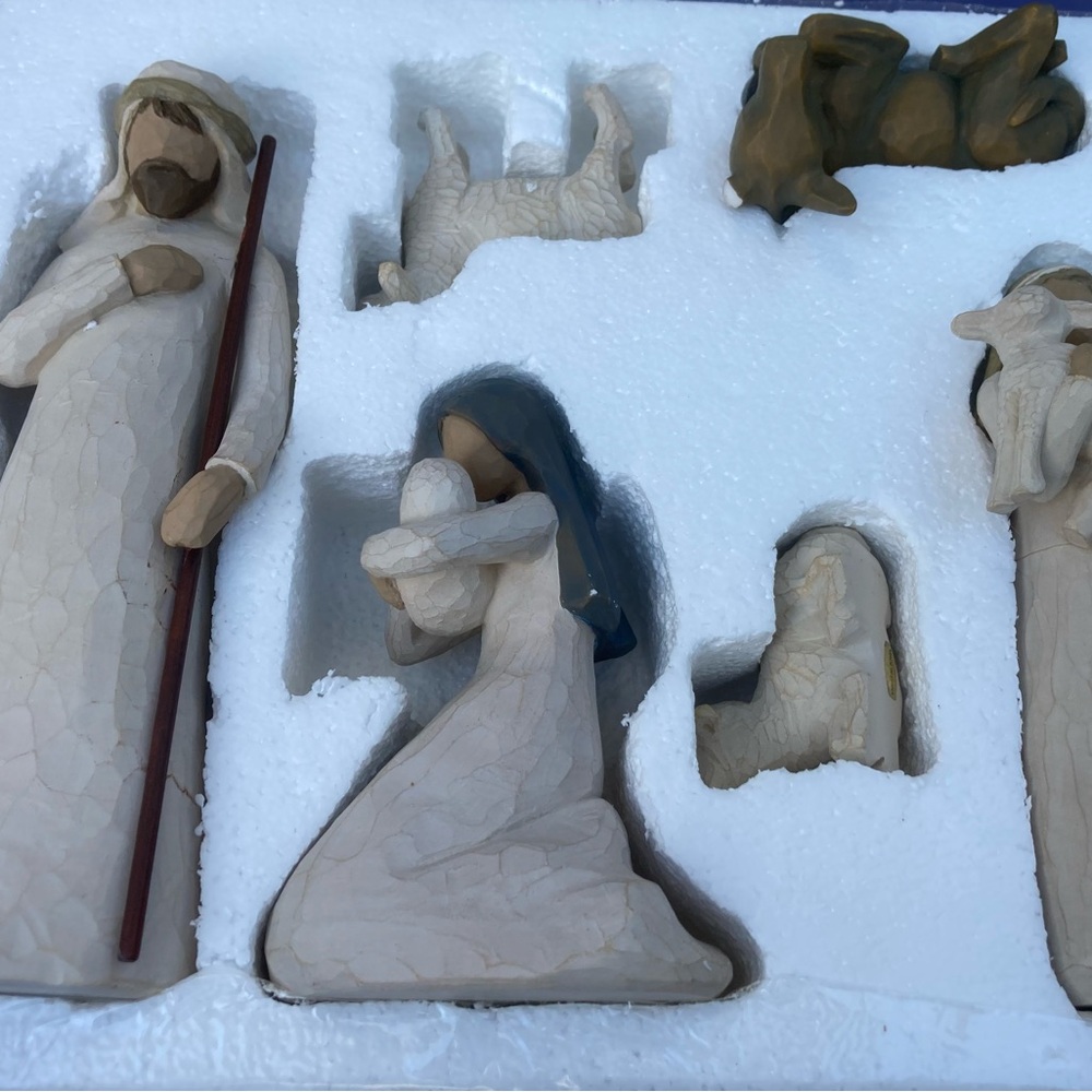 Nativity Scene Figurines Set
